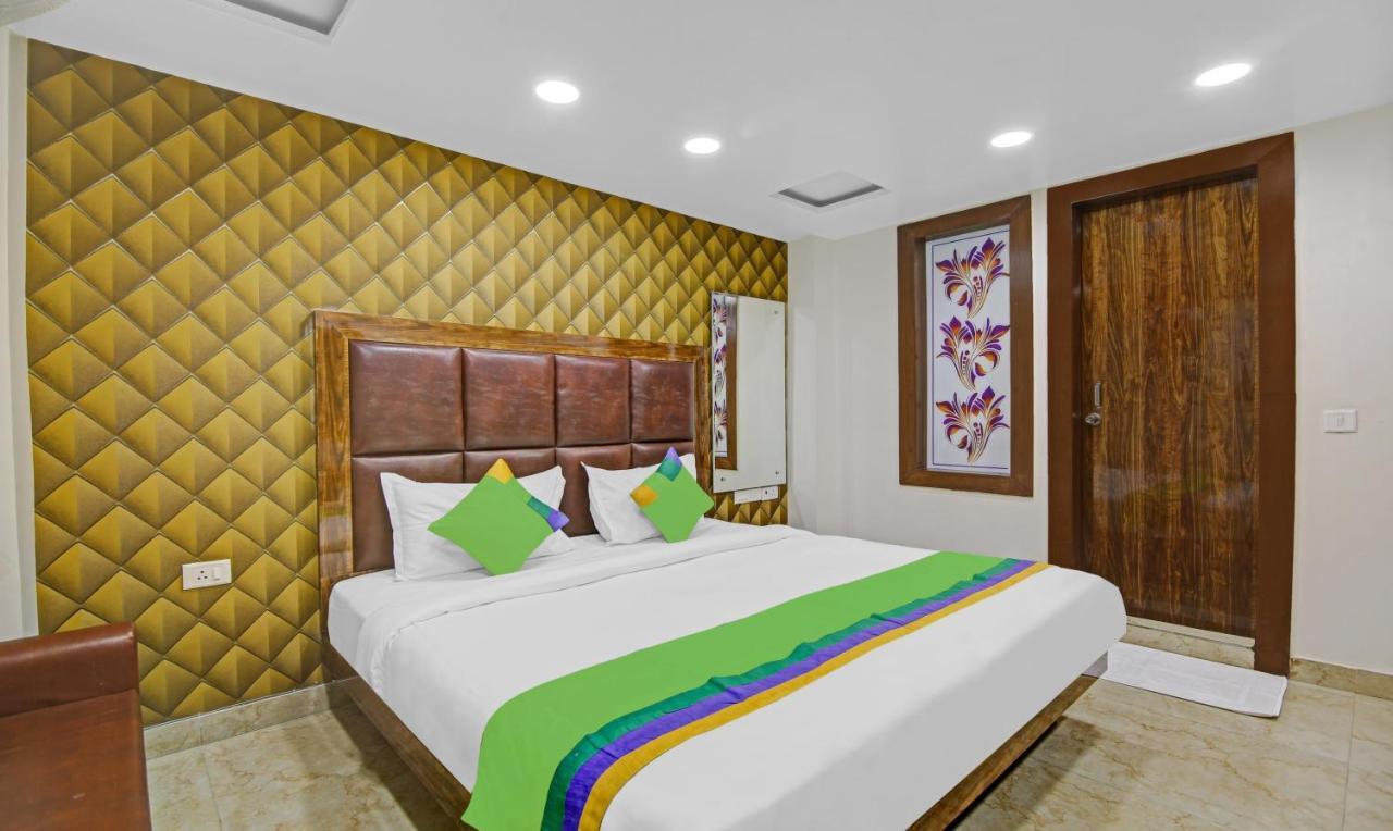 Treebo Mona Grand 3*